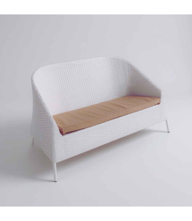 zahradni ratanova pohovka