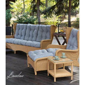 Luxusní zahradní sedací sestava LONDON LOUNGE z umělého ratanu v béžové barvě přináší nadčasový design, mimořádné pohodlí a elegantní vzhled inspirovaný klasickým anglickým stylem.