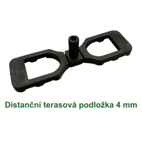 Detail distanční terasové podložky 4 mm mezi dřevěným hranolem a terasovým prknem.