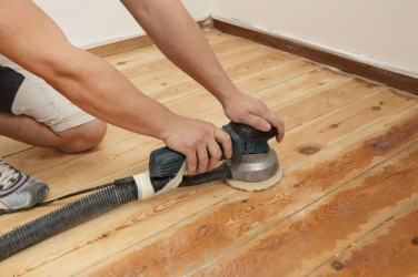 Renovace staré dřevěné podlahy