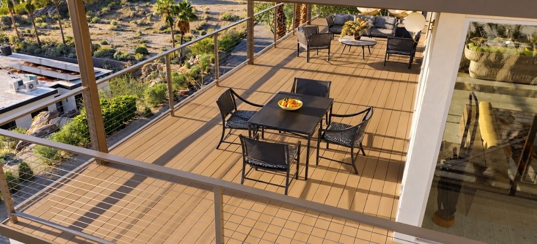 Jak sladit PVC terasu s interiérem? Realizace TimberTech Weathered Teak